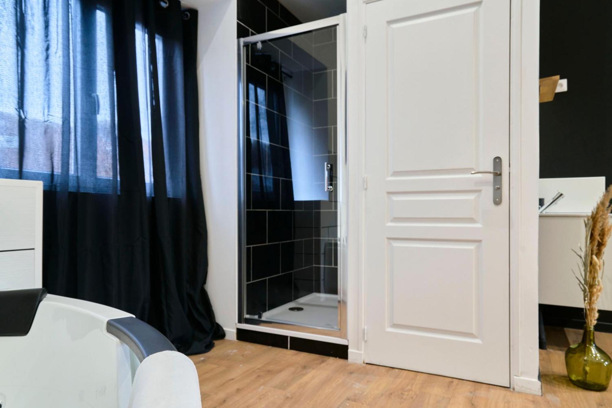 Ng Prestige - Lille L Roubaix Trichon - Balneo - Netflix - Wifi Apartment Bagian luar foto