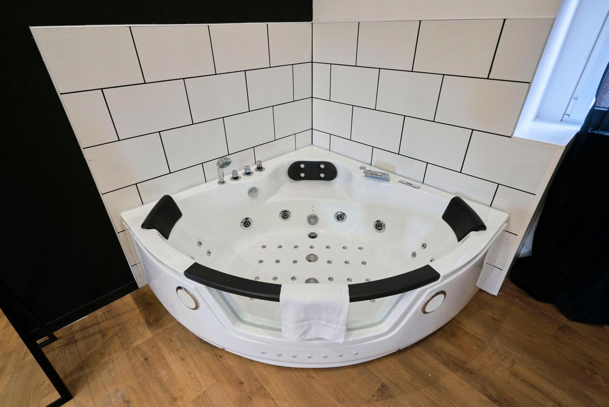 Ng Prestige - Lille L Roubaix Trichon - Balneo - Netflix - Wifi Apartment Bagian luar foto